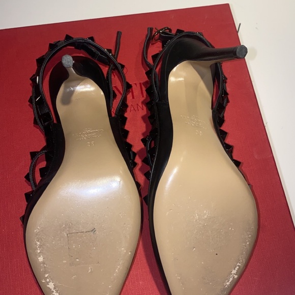 SOLD: Valentino rockstud ankle strap, matte black, size 38 - Picture 4 of 5